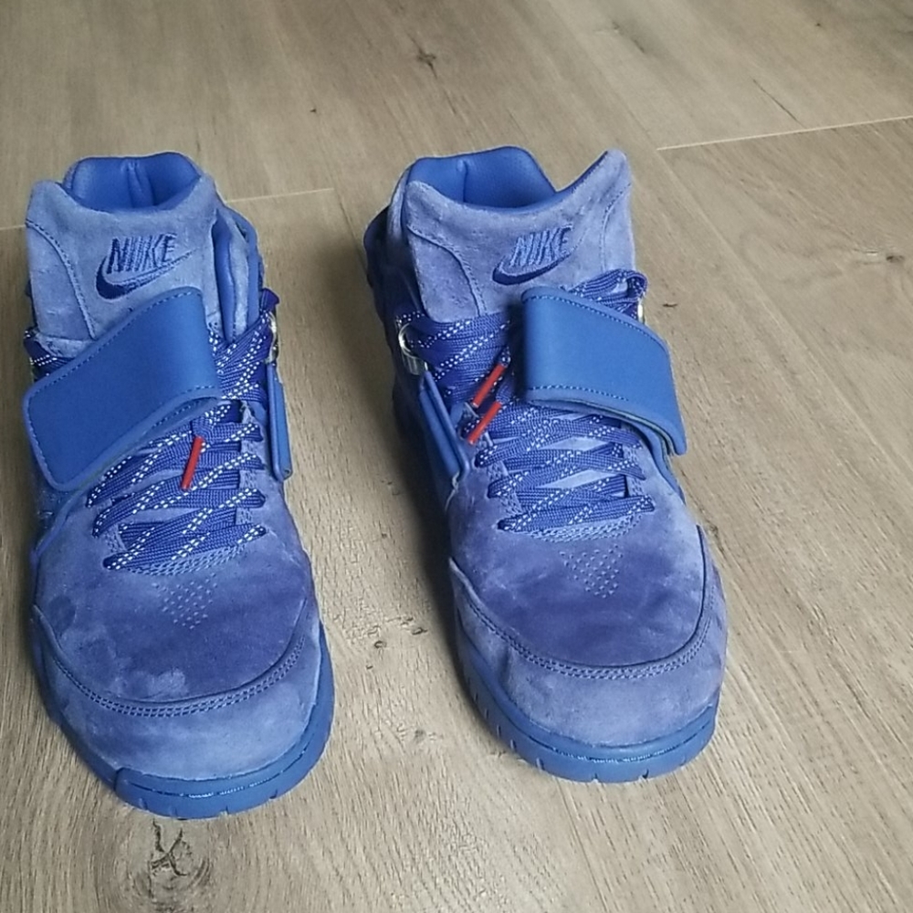 NIKE AIR CRUZ